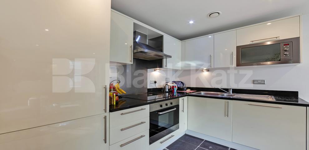 			NEW INSTRUCTION, 2 Bedroom, 1 bath, 1 reception Apartment			 35 Indescon Square , Canary Wharf